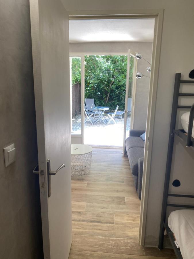 Little Garden Apartment Saint-Cyr-sur-Mer Exterior foto